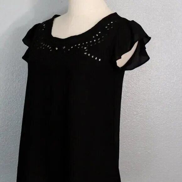 Xhiliration Blouse with Cut out Details Short Flutter Sleeves Size XS - Picture 3 of 8
